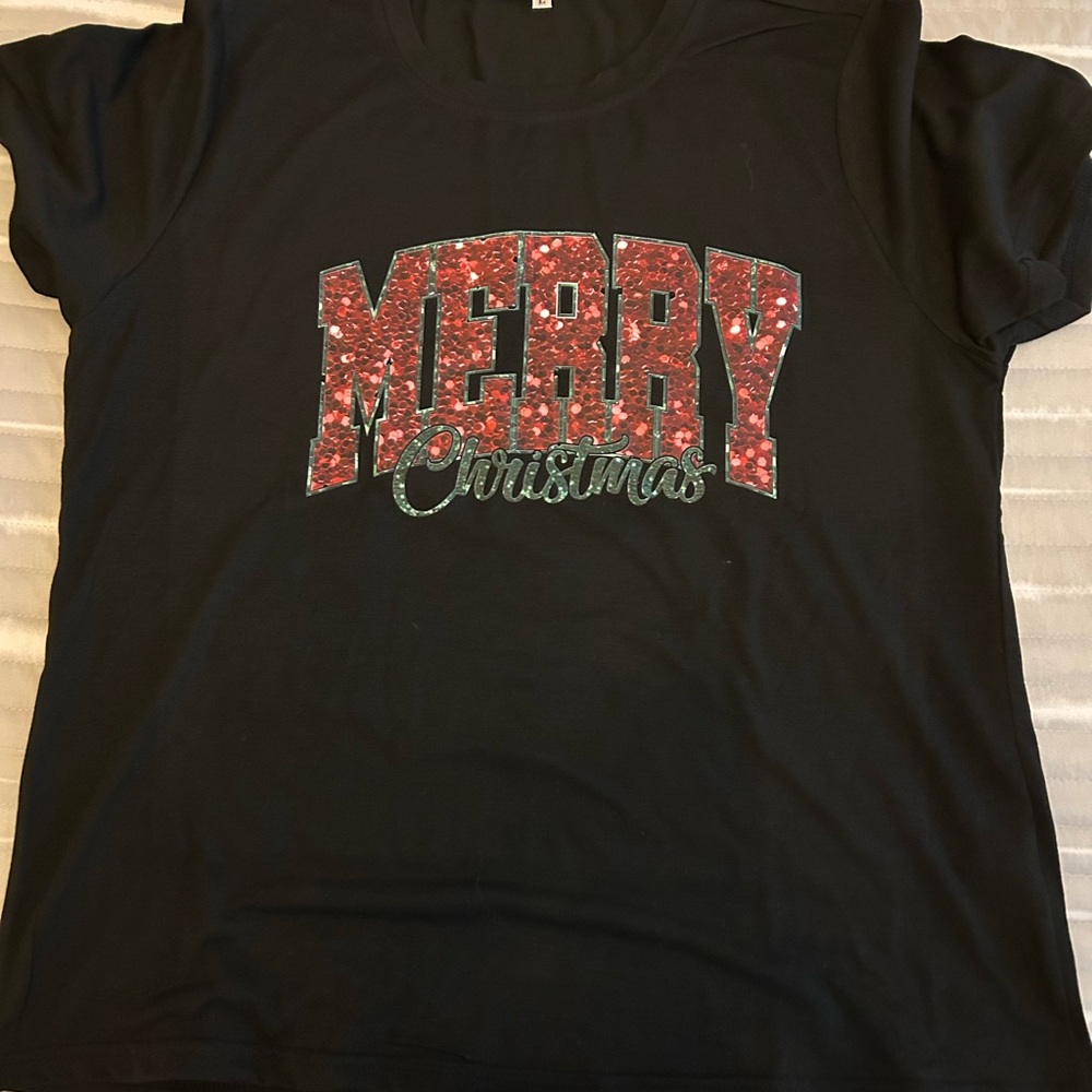 Christmas Graphic T-Shirt Bundle | Adult Large | Holiday Tees (2) - Picture 2 of 5